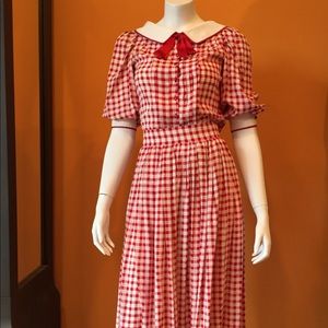 Nina Ricci Blouse and  skirt. Circa 1980. Size 4